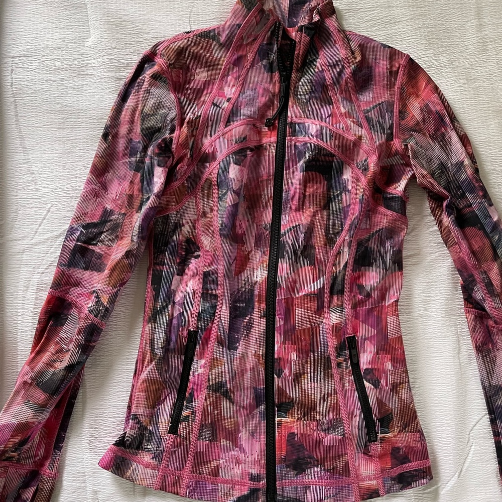 SOLD Lululemon Define Jacket size 4